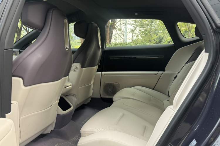 Used Avatr 12 2025 Year Updated Max All-Electric Version Interior 5