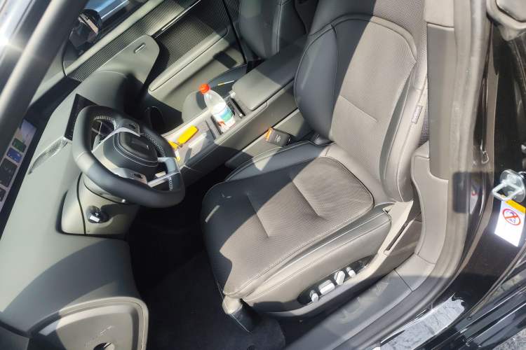 Used Avatr 12 2025 Ultra Extended-Range Edition Left Front Seat