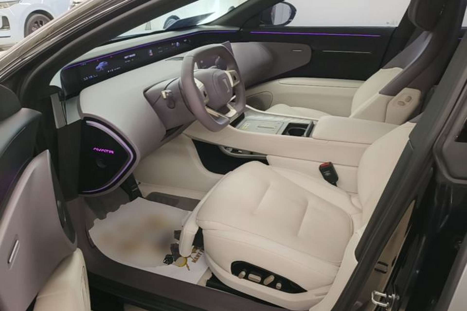 Used Avatr 12 2025 Max Extended-Range Edition Left Front Seat