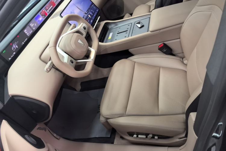 Used Avatr 12 2025 Updated Ultra All-Electric Four-Wheel Drive Left Front Seat