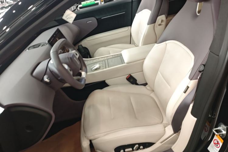 Used Avatr 12 2025 Ultra Extended-Range Edition Left Front Seat