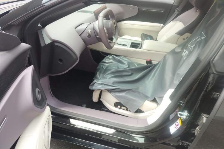 Used Avatr 12 2025 Max Extended-Range Edition Left Front Seat
