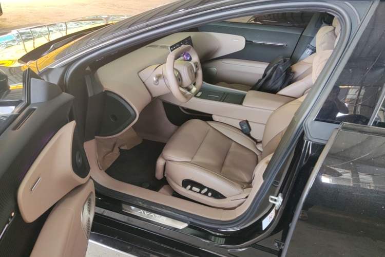 Used Avatr 12 2025 Updated Ultra All-Electric Four-Wheel Drive Left Front Seat