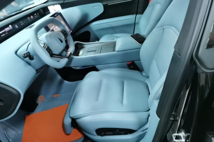 Used Avatr 12 2025 Ultra Extended-Range Edition Left Front Seat
