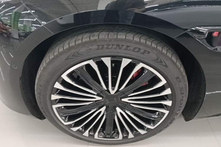 Used Avatr 12 2025 Updated Ultra All-Electric Four-Wheel Drive Left Front Wheel Hub