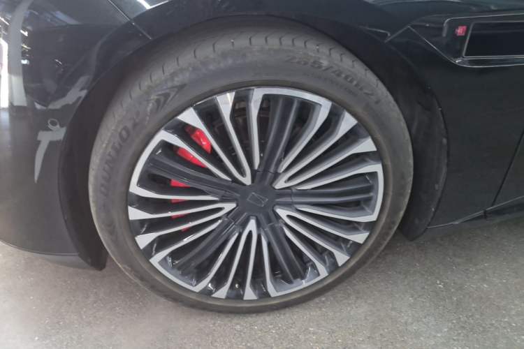 Used Avatr 12 2025 Ultra Extended-Range Edition Left Front Wheel Hub