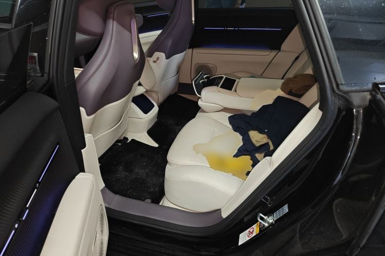 Used Avatr 12 2025 Max Extended-Range Edition Left Rear Seat