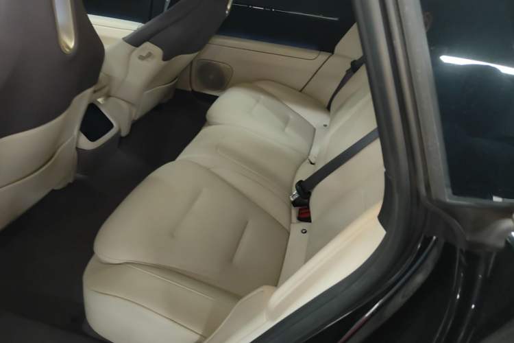Used Avatr 12 2025 Max Extended-Range Edition Left Rear Seat
