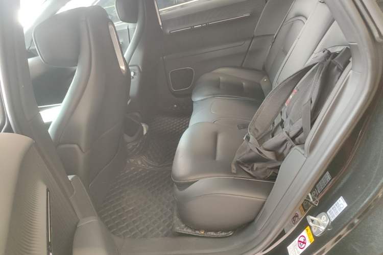 Used Avatr 12 2025 Max Extended-Range Edition Left Rear Seat