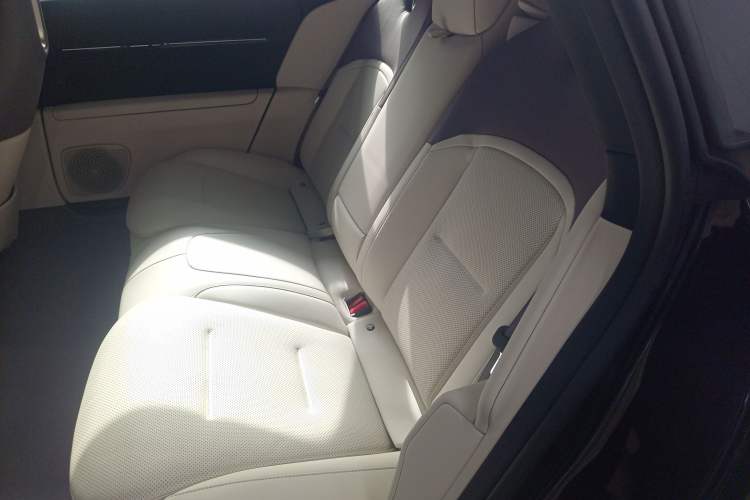 Used Avatr 12 2025 Max Extended-Range Edition Left Rear Seat