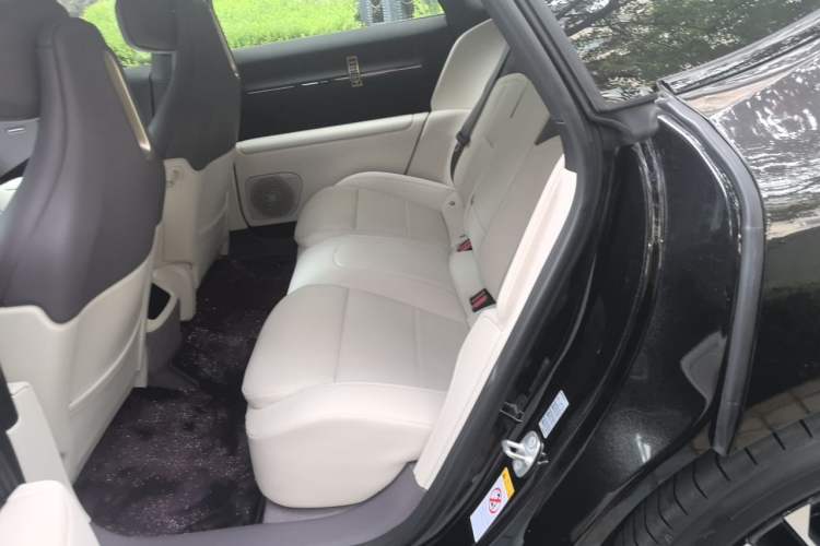 Used Avatr 12 2025 Updated Ultra All-Electric Four-Wheel Drive Left Rear Seat