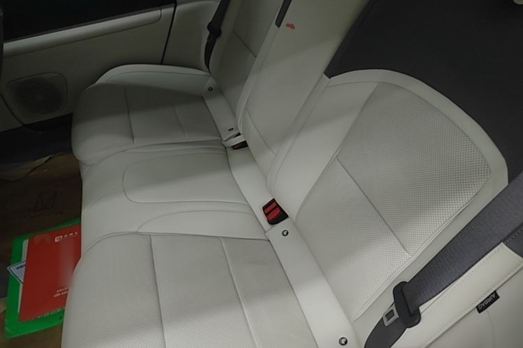 Used Avatr 12 2025 Updated Ultra All-Electric Four-Wheel Drive Left Rear Seat