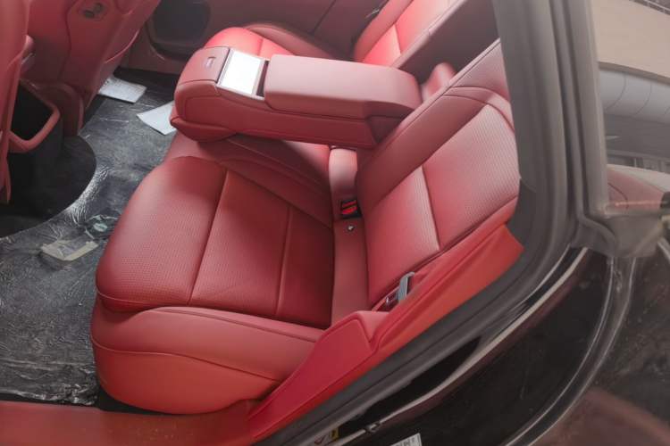 Used Avatr 12 2025 Updated Ultra All-Electric Four-Wheel Drive Left Rear Seat