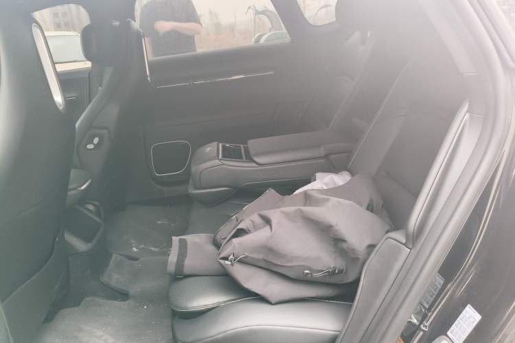 Used Avatr 12 2025 Ultra Extended-Range Edition Left Rear Seat