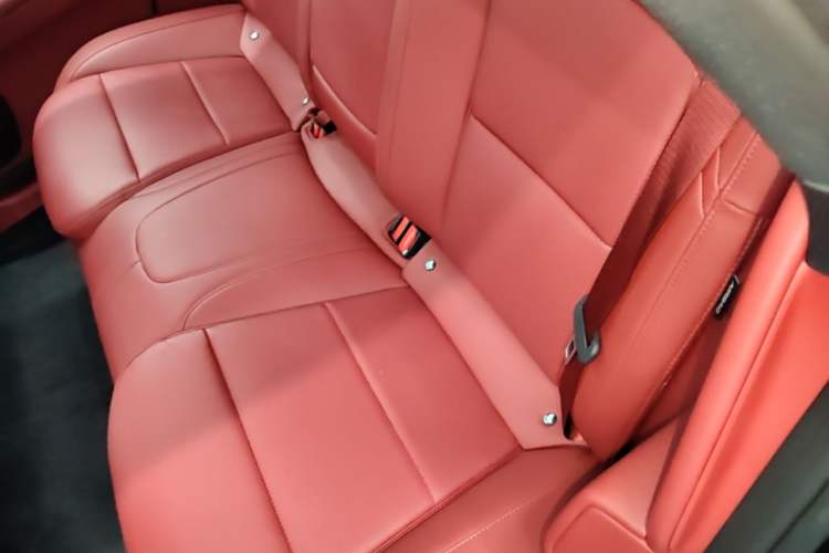 Used Avatr 12 2025 Updated Ultra All-Electric Four-Wheel Drive Left Rear Seat