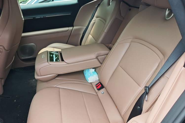 Used Avatr 12 2025 Master All-Electric Four-Wheel Drive Left Rear Seat