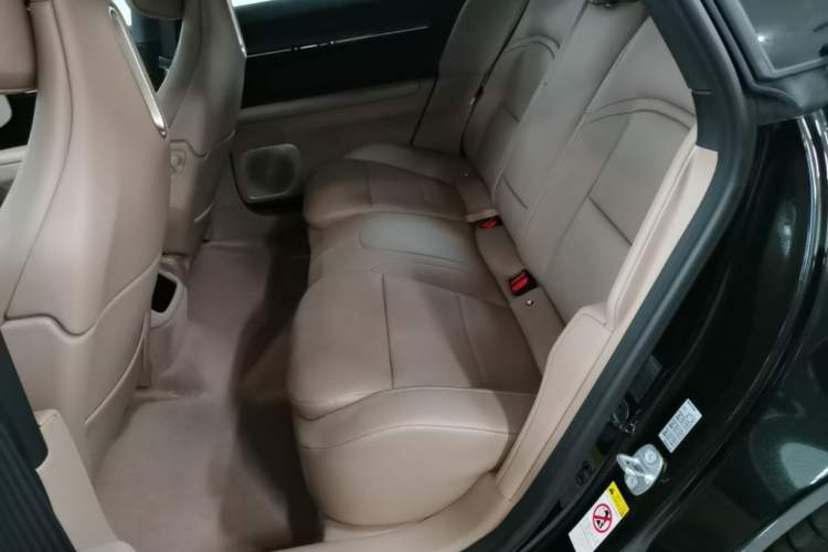 Used Avatr 12 2025 Updated Ultra All-Electric Four-Wheel Drive Left Rear Seat