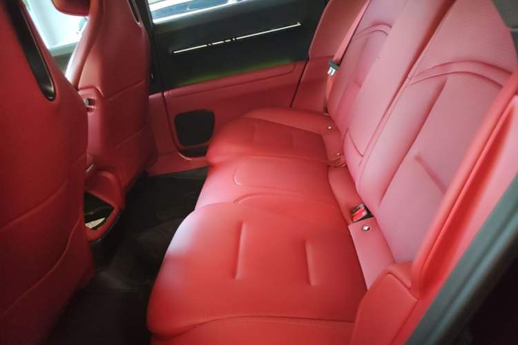 Used Avatr 12 2025 Refresh Max Extended-Range Version Left Rear Seat