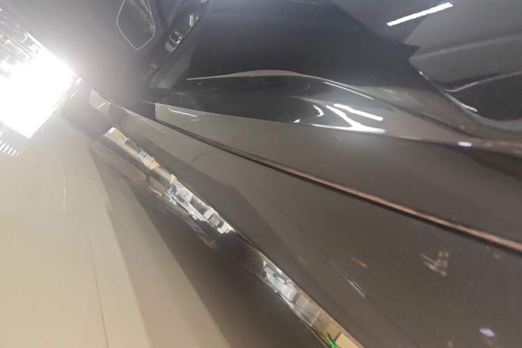 Used Avatr 12 2025 Ultra Extended-Range Edition Left Side Sill