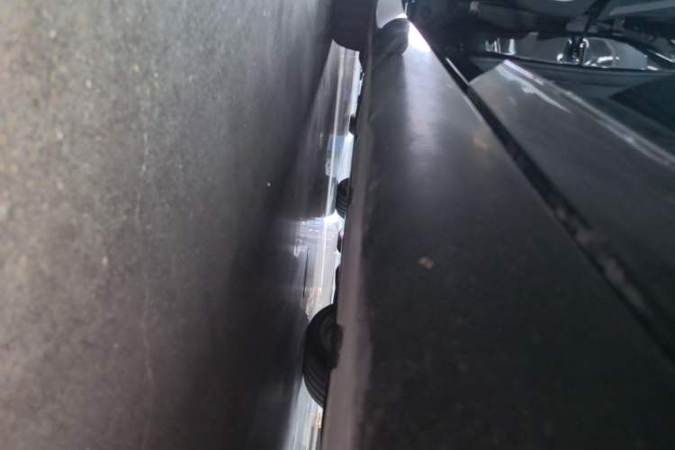 Used Avatr 12 2025 Ultra Extended-Range Edition Left Side Sill