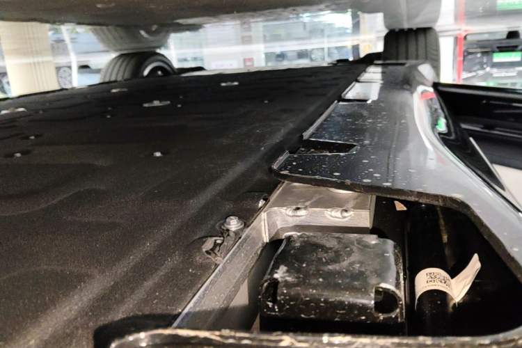Used Avatr 12 2025 Max All-Electric Version Left Side Sill
