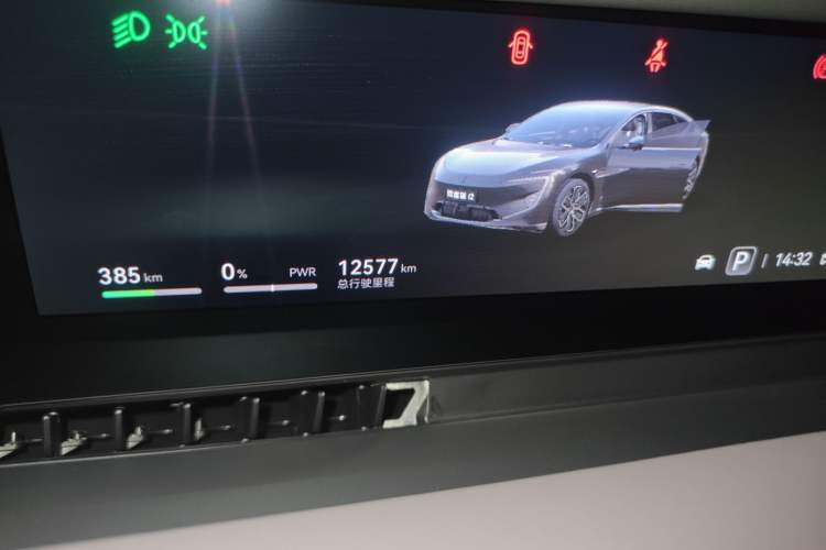 Used Avatr 12 2025 Max All-Electric Version Odometer Close Up