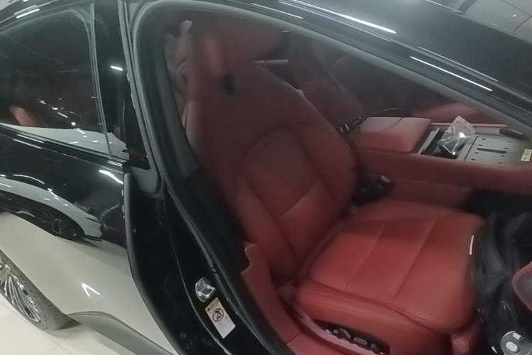 Used Avatr 12  Right Front Seat