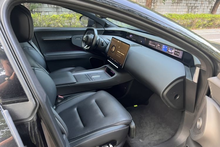 Used Avatr 12 2025 Ultra Extended-Range Edition Right Front Seat