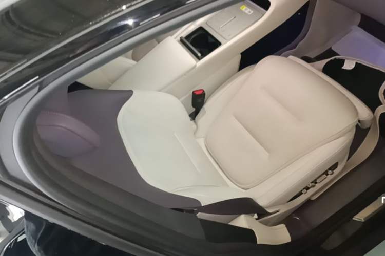 Used Avatr 12 2025 Ultra Extended-Range Edition Right Front Seat