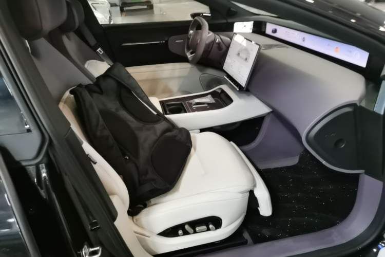 Used Avatr 12 2025 Refresh Max Extended-Range Version Right Front Seat
