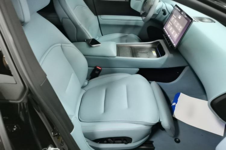 Used Avatr 12 2025 Ultra Extended-Range Edition Right Front Seat