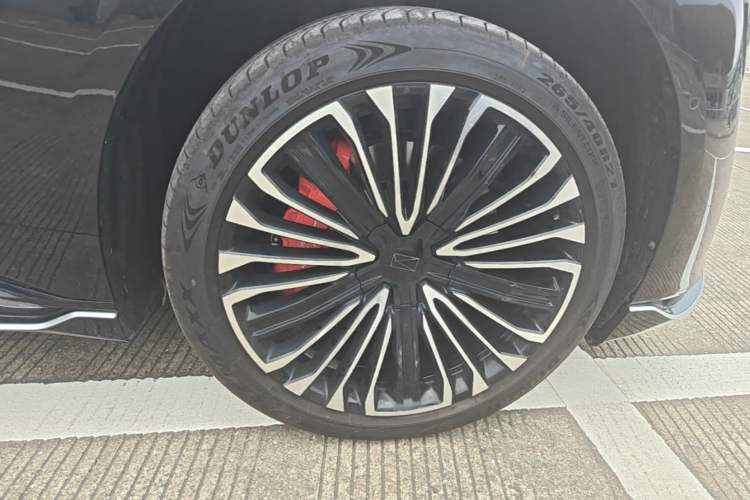 Used Avatr 12 2025 Updated Ultra All-Electric Four-Wheel Drive Right Front Wheel Hub