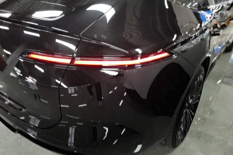 Used Avatr 12 2025 Ultra Extended-Range Edition Right Rear Taillight