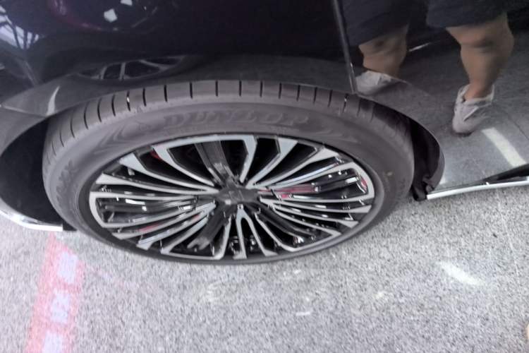 Used Avatr 12 2025 Updated Ultra All-Electric Four-Wheel Drive Right Rear Wheel Hub