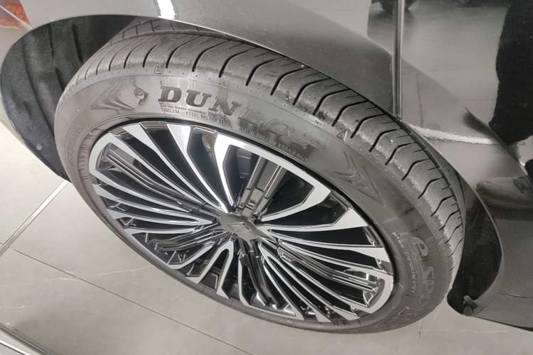 Used Avatr 12 2025 Ultra Extended-Range Edition Right Rear Wheel Hub