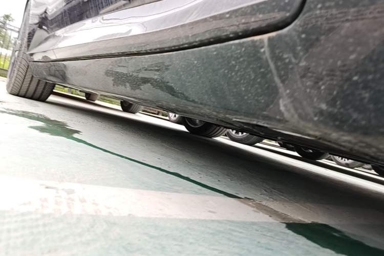 Used Avatr 12 2025 Updated Ultra All-Electric Four-Wheel Drive Right Side Sill