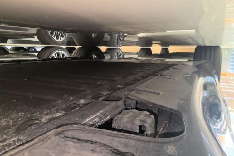 Used Avatr 12 2025 Refresh Max Extended-Range Version Right Side Sill