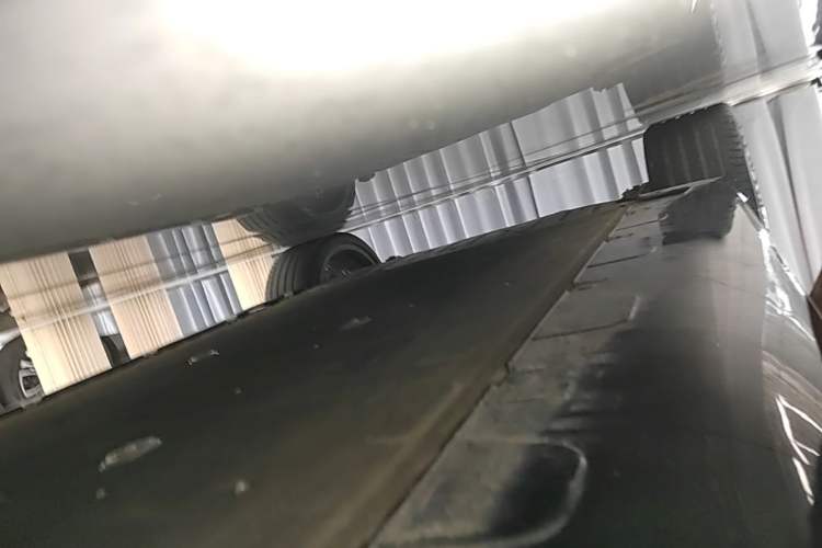 Used Avatr 12 2025 Updated Ultra All-Electric Four-Wheel Drive Right Side Sill