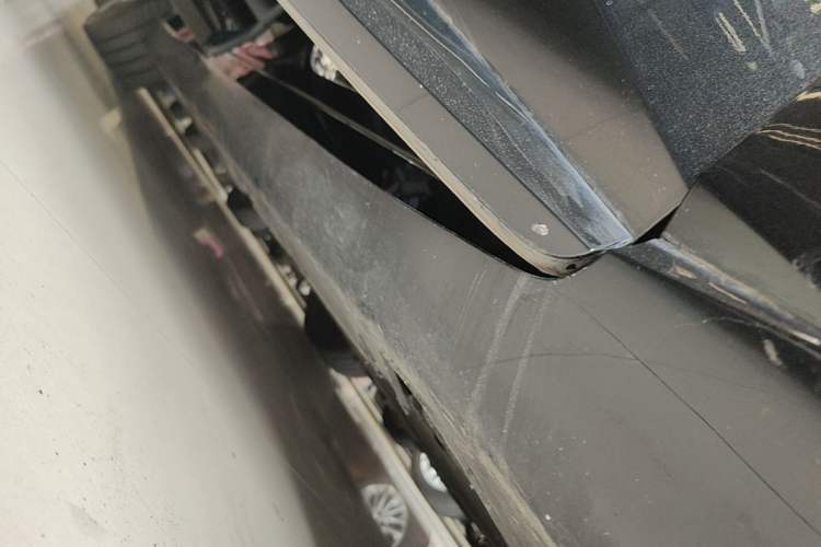 Used Avatr 12 2025 Max Extended-Range Edition Right Side Sill