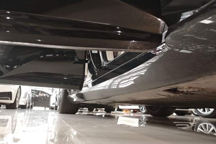 Used Avatr 12 2025 Max Extended-Range Edition Right Side Sill