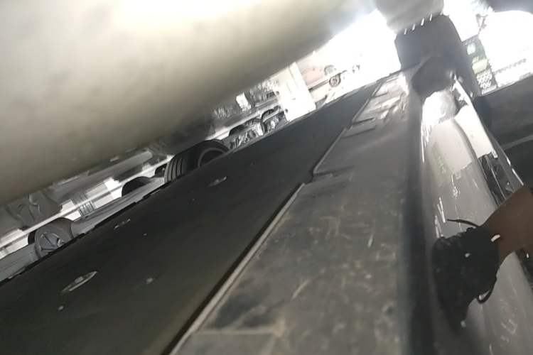 Used Avatr 12 2025 Updated Ultra All-Electric Four-Wheel Drive Right Side Sill