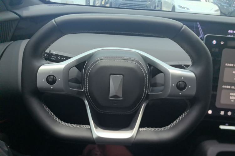 Used Avatr 12 2025 Refresh Max Extended-Range Version Steering Wheel