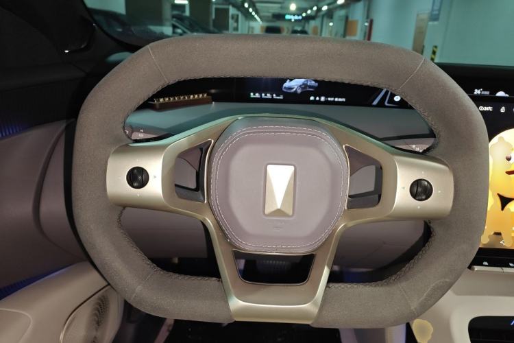 Used Avatr 12 2025 Max Extended-Range Edition Steering Wheel