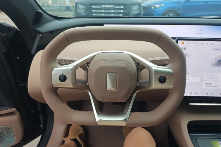 Used Avatr 12 2025 Updated Ultra All-Electric Four-Wheel Drive Steering Wheel
