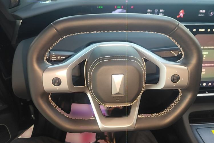 Used Avatr 12 2025 Max Extended-Range Edition Steering Wheel