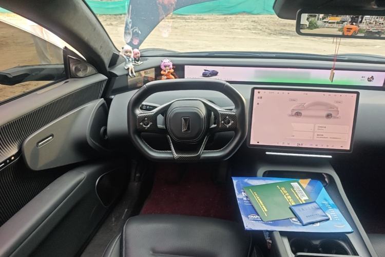 Used Avatr 12 2025 Ultra Extended-Range Edition Steering Wheel