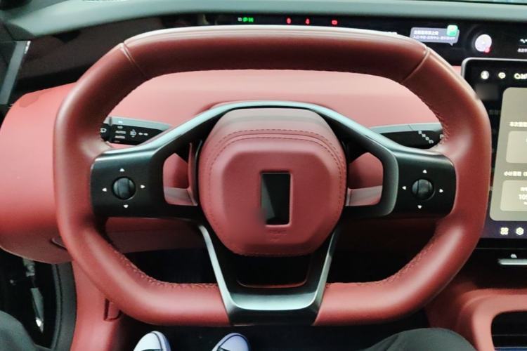 Used Avatr 12 2025 Ultra Extended-Range Edition Steering Wheel