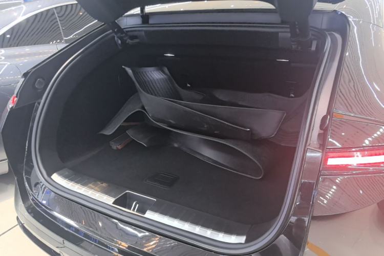 Used Avatr 12 2025 Refresh Max Extended-Range Version Trunk