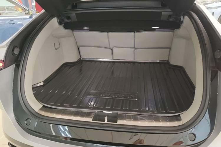 Used Avatr 12 2025 Max Extended-Range Edition Trunk