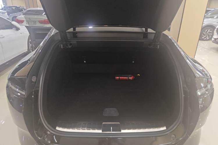 Used Avatr 12 2025 Ultra Extended-Range Edition Trunk